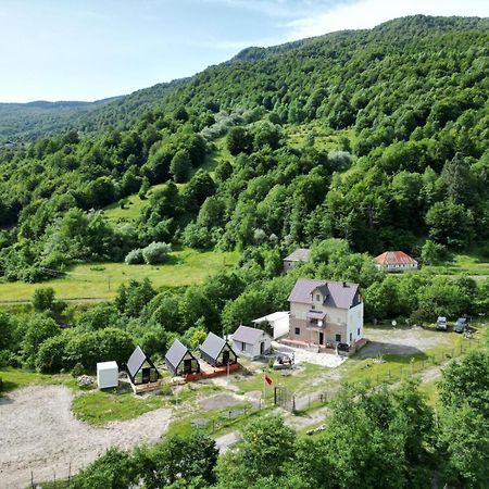 Vita Guesthouse Bajram Curri 외부 사진