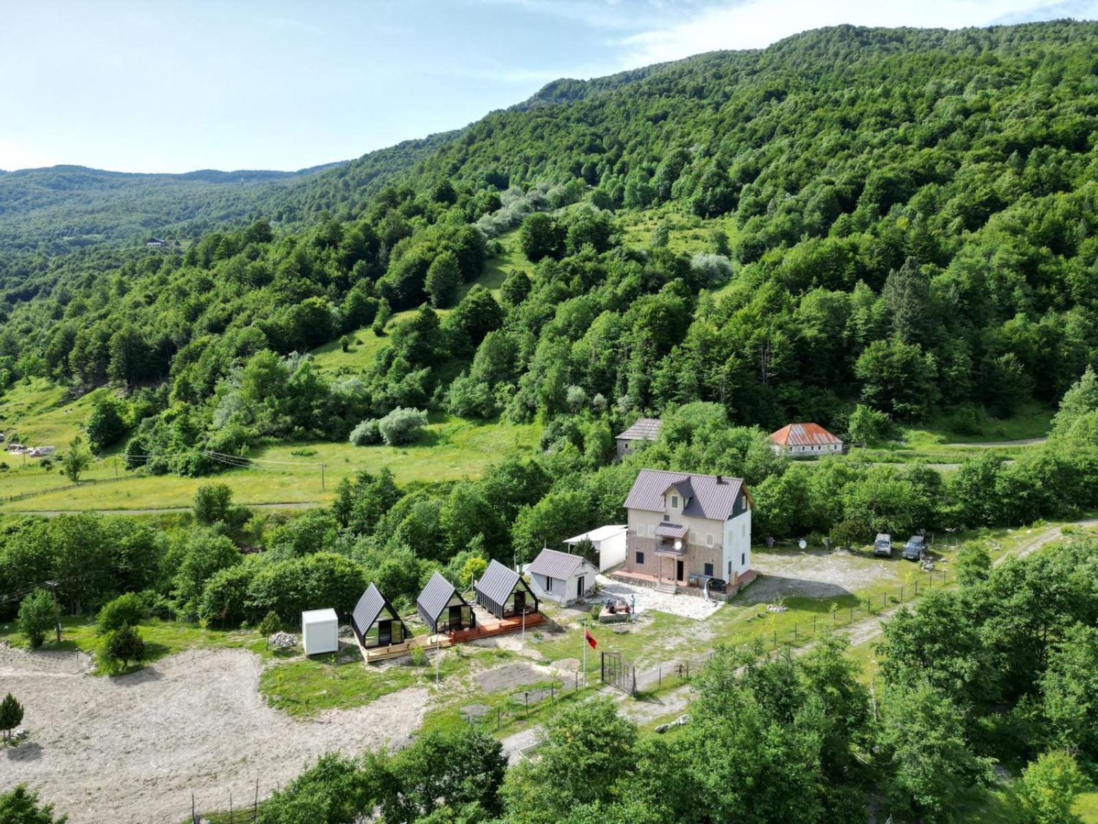 Vita Guesthouse Bajram Curri 외부 사진